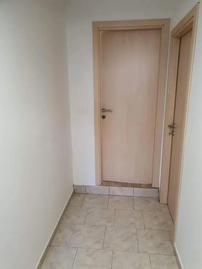 Aldi 2 Apartment Pula 0*,  Croatia