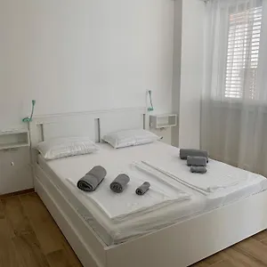 Studio Apartment Zara Appartamento Zara